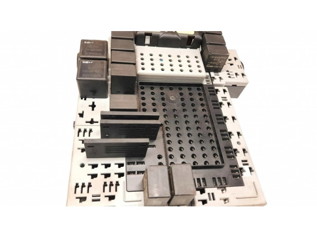 Pojistková skříňka 9162438 Volvo S80 2002