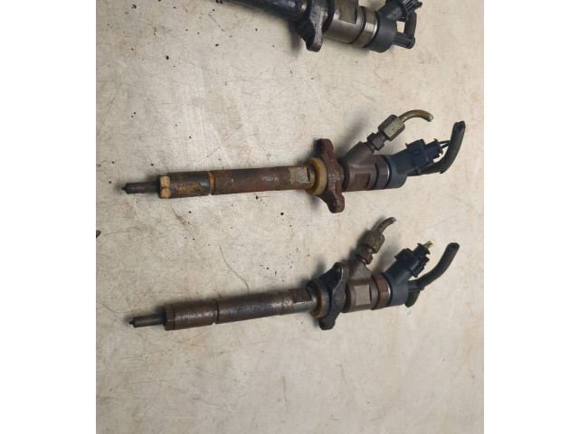 Vstřikovač 0445110239 Peugeot Partner