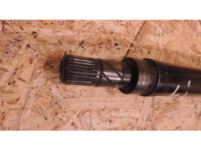 Передняя полуось