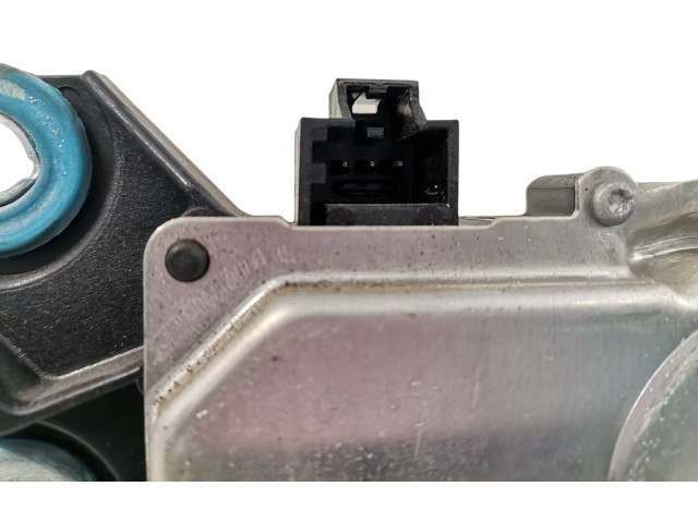 Моторчик заднего дворника 30663891, 53029212    Volvo V70