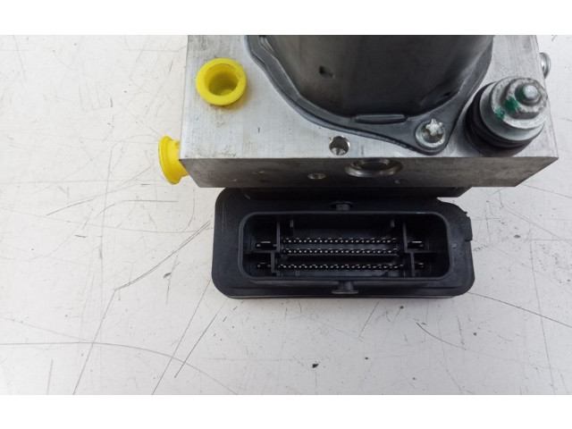 Jednotka ABS Tela Model S 2012