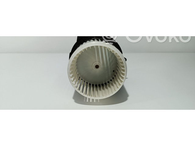 Вентилятор печки    272104788R   Renault Clio V