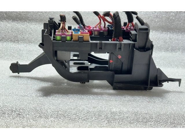 Pojistková skříňka 4M8919605M, 4M8919605M Audi Q7 4M 2017