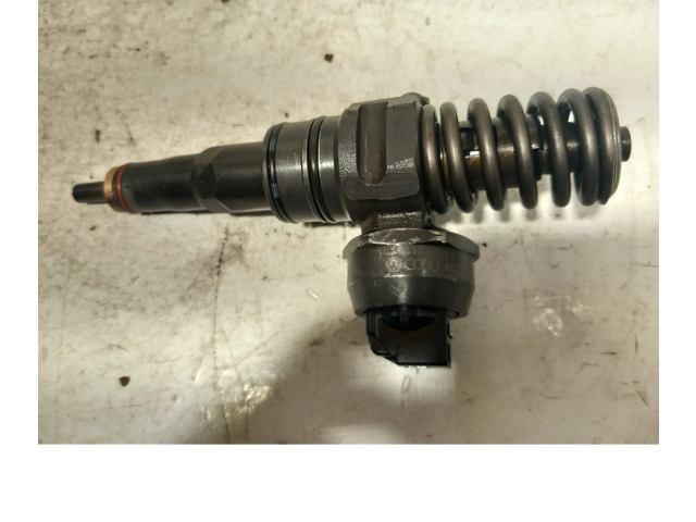 Форсунка 038130073AG    Volkswagen Touran I  BKC 