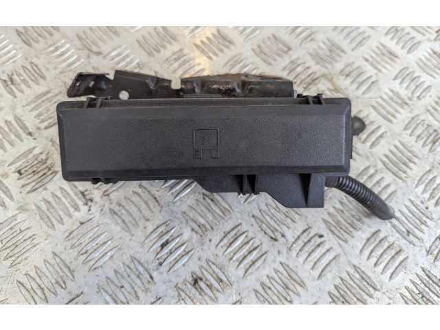 Блок предохранителей Jeep Cherokee