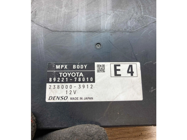 Блок предохранителей 8922178010, 2380003912 Lexus NX