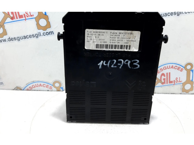 Блок предохранителей 9641079780, 142793   Peugeot 307    