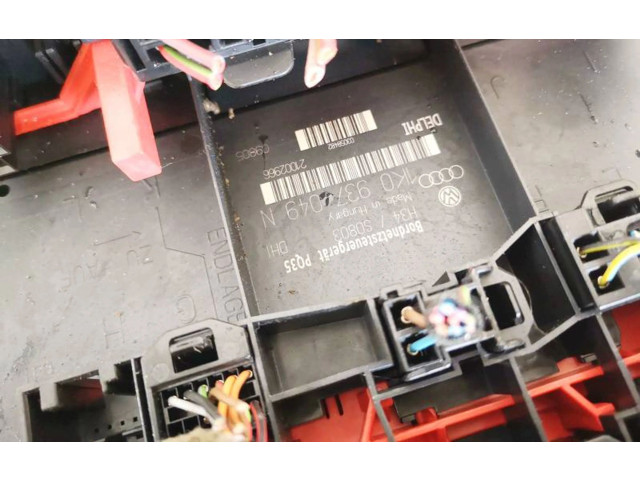 Блок предохранителей 1k0937049n Skoda Octavia Mk2 (1Z)