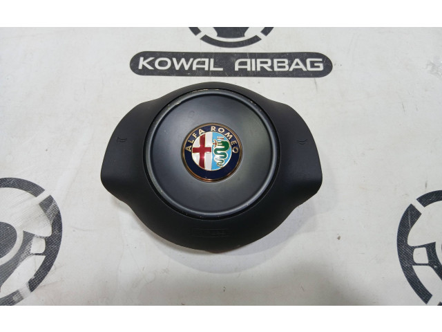 Подушка безопасности водителя 01561194440 Alfa Romeo 4C