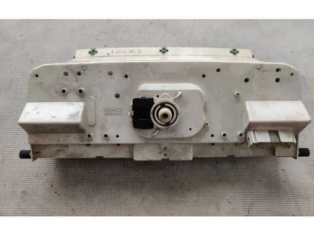 Přístrojová deska Volkswagen PASSAT B3 1991 5220029110