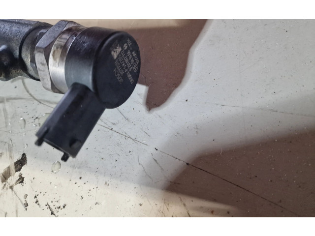 Топливная рампа 0281002712   Volvo V70  