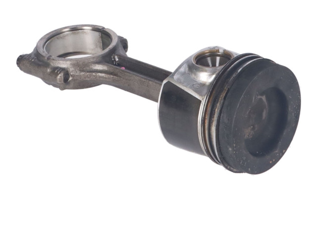 Поршень Шатун 04L107065A Volkswagen PASSAT B8