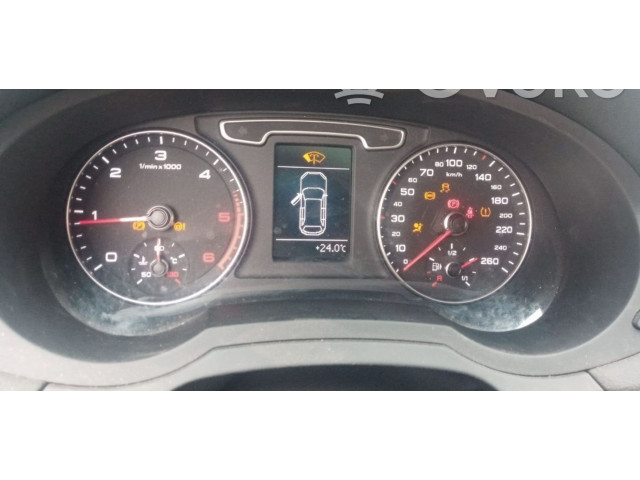 Панель приборов 8U0920930A, 8U0920930A Audi Q3 8U