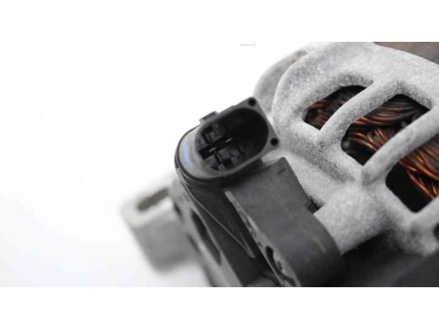 Генератор 125811005, 30659131 Volvo S60