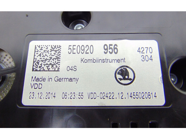 Панель приборов 5E0920956 Skoda Octavia Mk3 (5E)