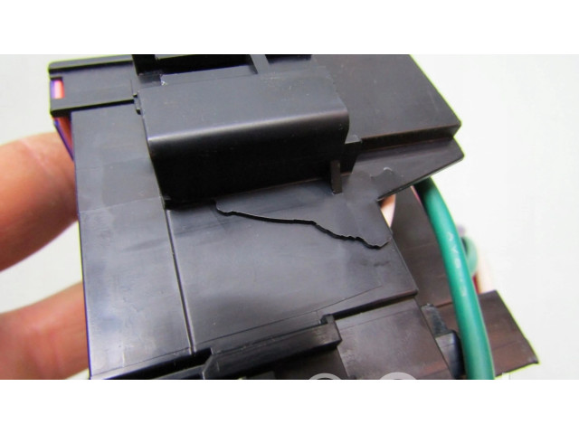 Блок предохранителей     Honda HR-V    