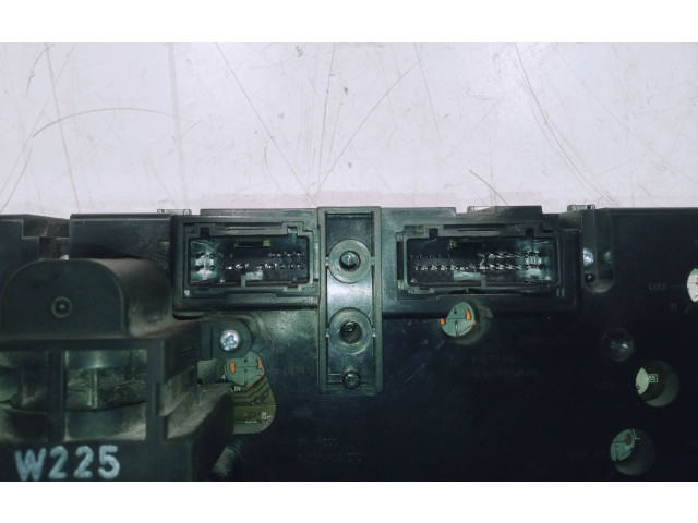 Блок управления климат-контролем 8682930, M6312400006   Volvo V70