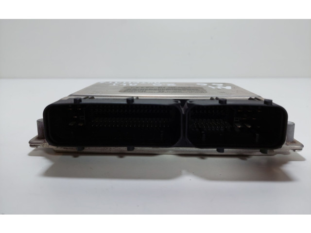 Řídící jednotka 8E0909557E Audi A4 S4 B6 8E 8H 2002