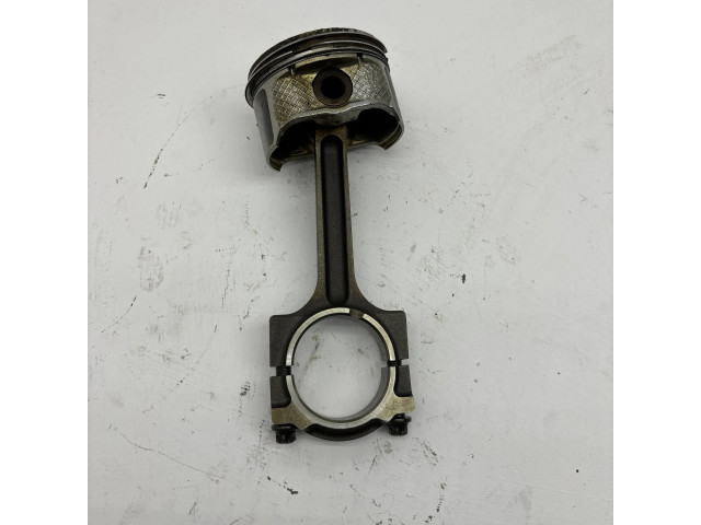 Píst Q7DA, 40151 Ford Focus pro benzínový motor 1.8 Q7DA