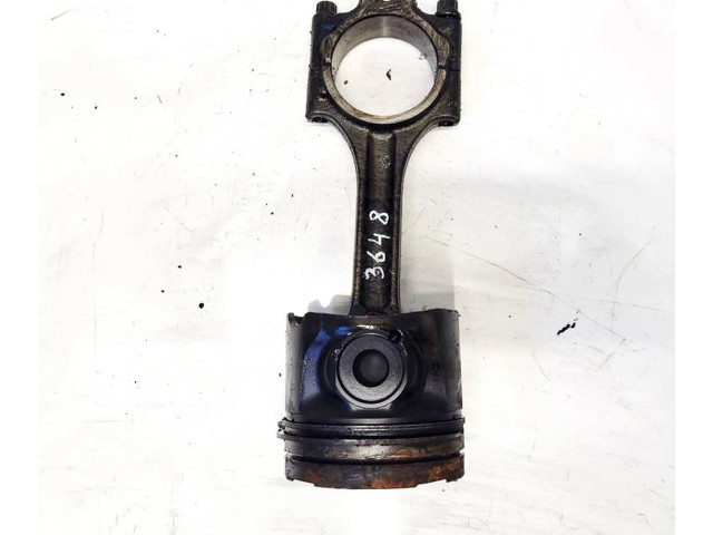 Поршень с шатуном Volvo V70