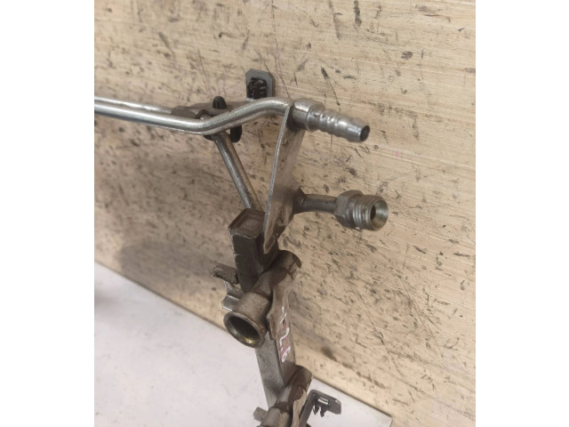 Топливная рампа 078133681A   Audi A6 S6 C5 4B  