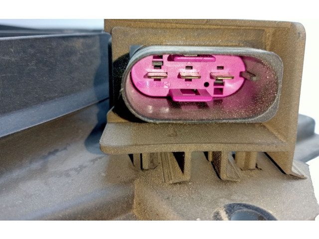 Вентилятор радиатора 6Q0121207N9B9 Skoda Fabia Mk2 (5J)