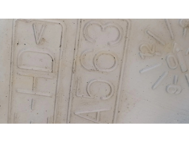 Бачок оконной жидкости