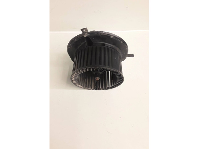 Вентилятор печки 2002221 Volkswagen Caddy