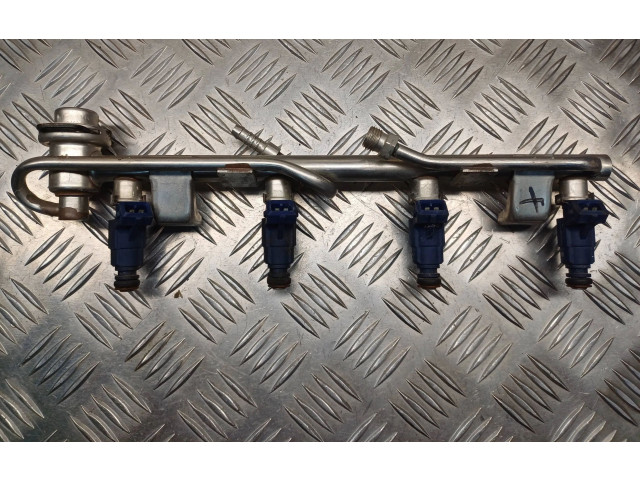 Топливная рампа 06B133681, 06B133551M   Volkswagen PASSAT B5.5  