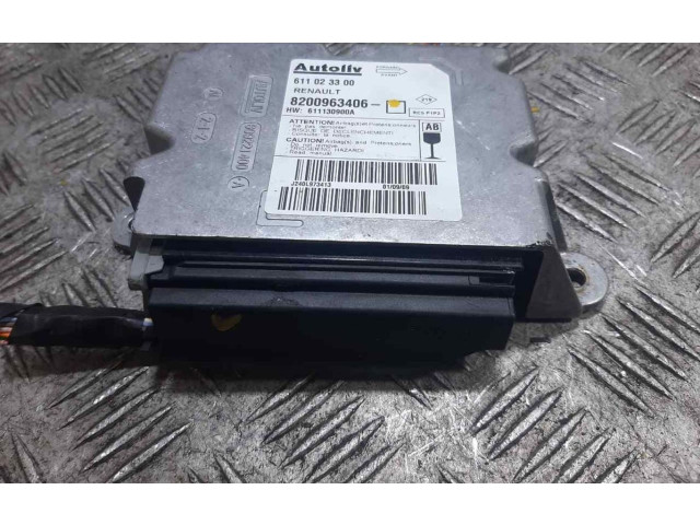 Блок подушек безопасности 8200963406   Renault Clio I
