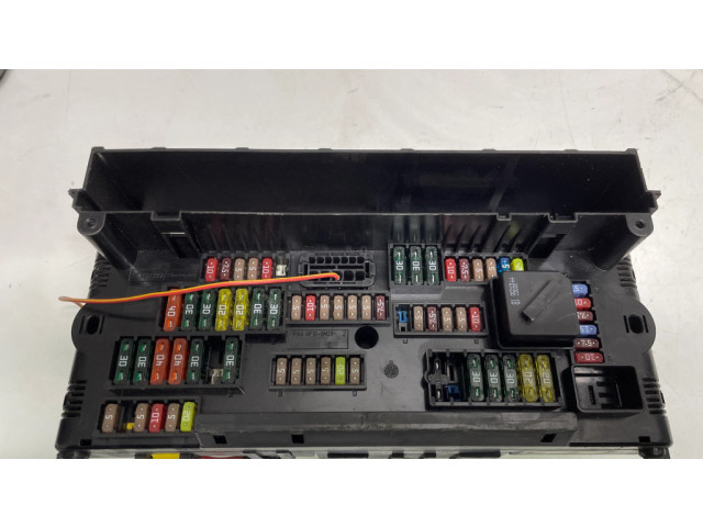 Pojistková skříňka 9210861 BMW 7 F01 F02 F03 F04 2010