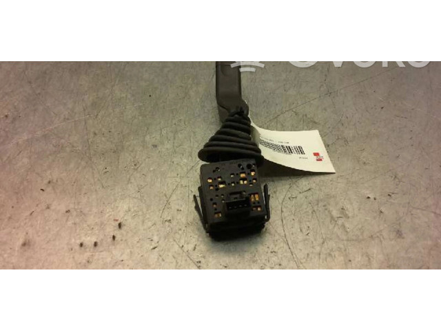 Ручка стеклоочистителей    Opel Meriva A