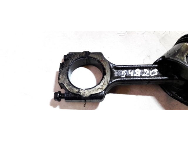 Píst    Fiat Punto (188)  pro naftový motor 1.9  