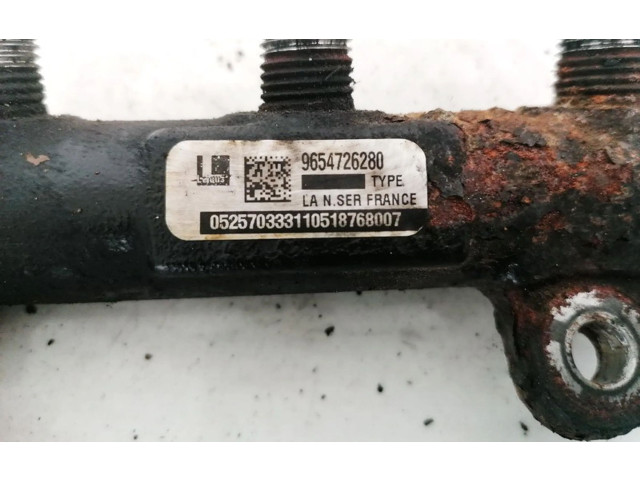 Топливная рампа 9654726280, 05257003331 Volvo S40