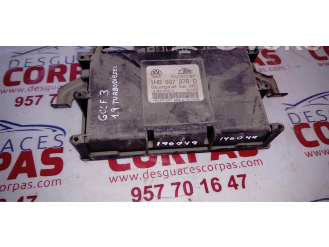 Блок управления двигателя 1H0907379D   Volkswagen Golf III