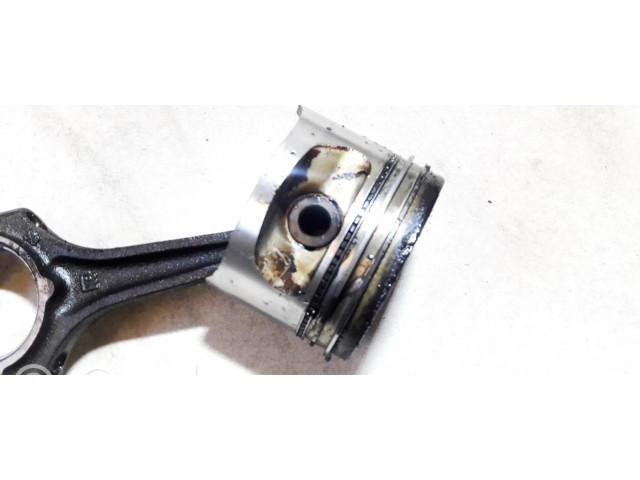 Píst Opel Corsa B pro benzínový motor 1.4