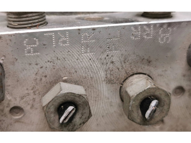 Блок АБС 31329139, P31329139   Volvo  V70  2008 - 2013 года