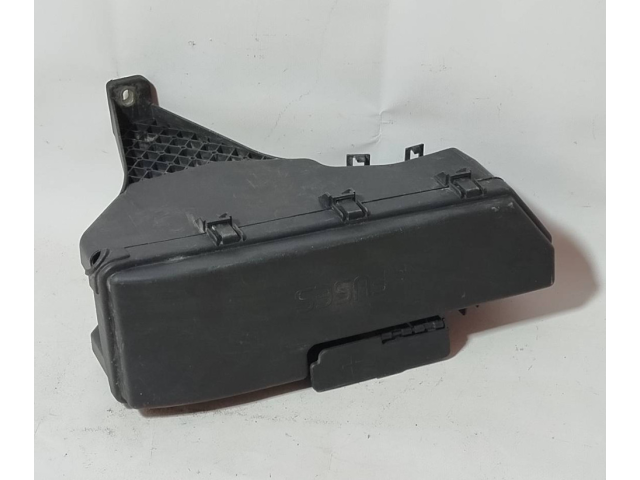 Ящик предохранителей (комплект) 9494210 Volvo V70