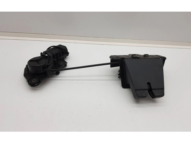 Замок багажника 31484236, A080105    Volvo XC60 2017 -  года