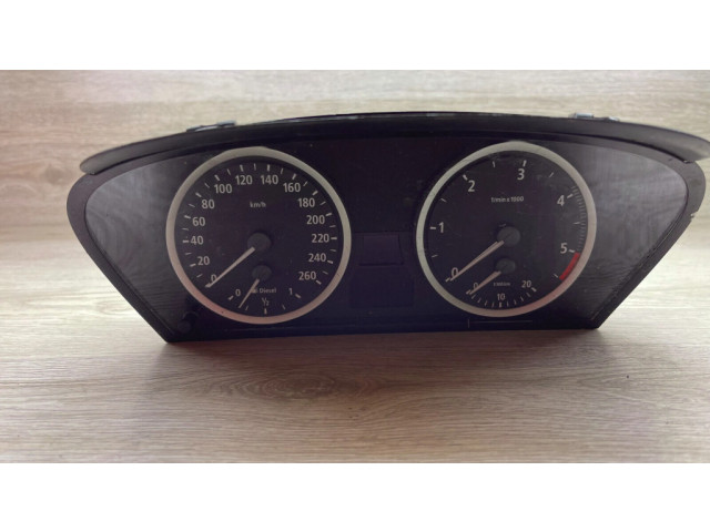 Přístrojová deska BMW 5 E60 E61 2004 110080213, 6952897