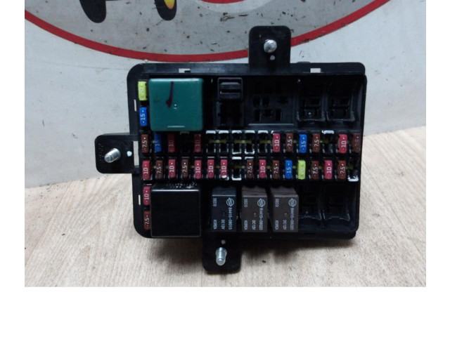 Блок предохранителей 8210109090, 8210109090 SsangYong Kyron