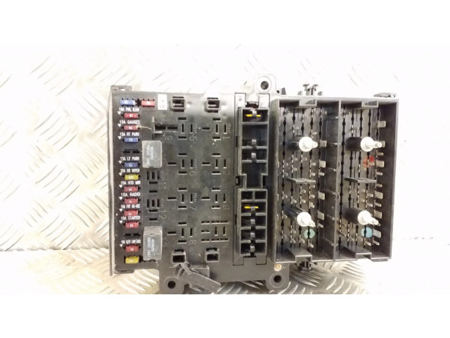 Блок предохранителей 04801060AC, TQH19871099W Chrysler Voyager