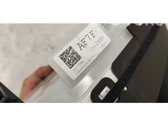 Панель приборов 13442458 Vauxhall Astra J