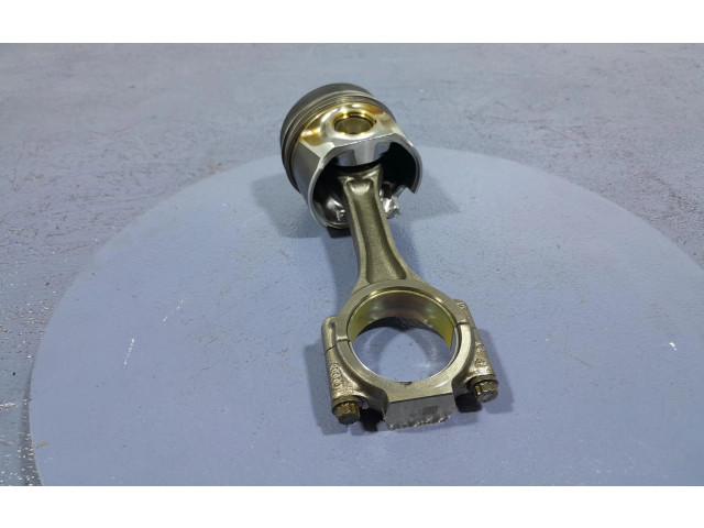 Поршень CFGB Skoda Superb B6 (3T)