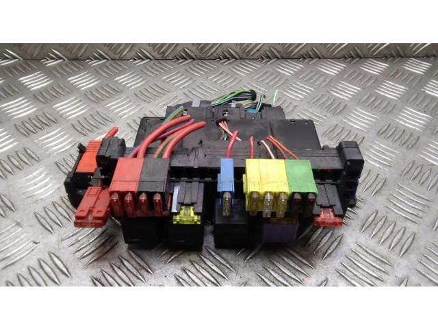 Pojistková skříňka A0325458432 Mercede-Benz S W220 2003