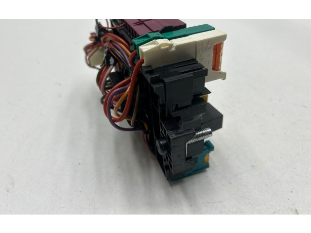 Блок предохранителей A2469067100, YAP3684715 Infiniti Q30