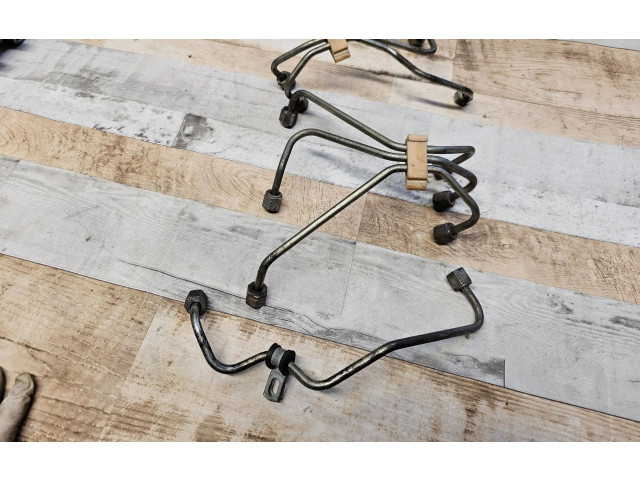 Топливная рампа    Volvo XC90  