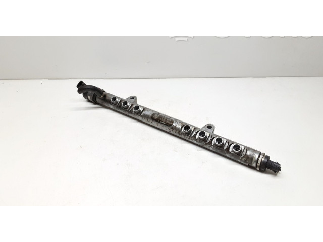 Топливная рампа 30777759, 0281002990   Volvo XC60  