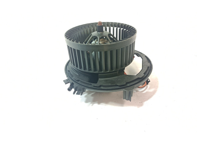 Вентилятор печки 5Q1819021 Volkswagen Golf VII