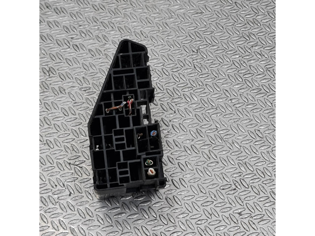 Блок предохранителей    Subaru Forester SJ    